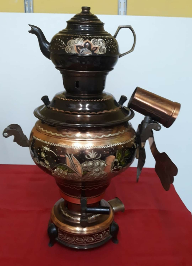 Bakır Semaver Çaydanlığı Maşası var Hem elektrikli hem kömürlü