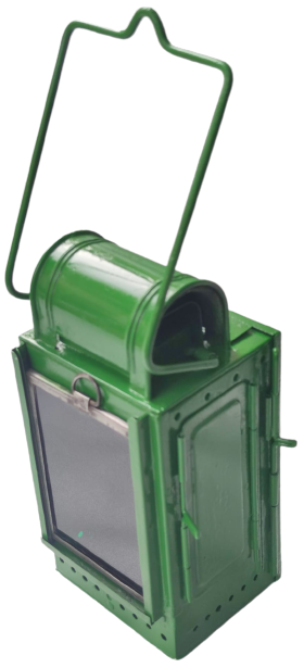 1. DUNYA SAVAŞI ALMAN ÜRETİMİ ASKERİ TREN TAŞINABİLİNİR FENER VEYA  TAKILABİLİNİR İŞARET YOL LAMBASI ÖN CAM YEŞİL İCERSİNDE GAZ YAGI İLE CALIŞAN FİTİLLİ LAMBA 