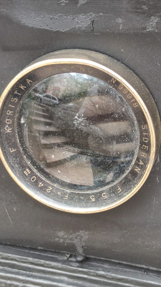 1900 AYAKLI KÖRÜKLU F KORISTKA SIDERAN MERCEKLİ İKİ FOKSIYONLU PLAN VE MARARA FİLM TAKILAN PROFOSYENEL STUDYO FOTOGRAF MAKİNESİ