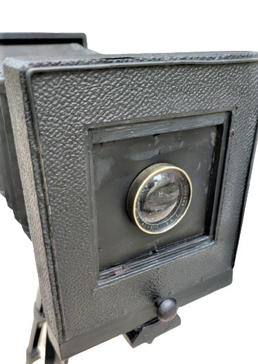 1900 AYAKLI KÖRÜKLU F KORISTKA SIDERAN MERCEKLİ İKİ FOKSIYONLU PLAN VE MARARA FİLM TAKILAN PROFOSYENEL STUDYO FOTOGRAF MAKİNESİ