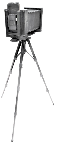 1900 AYAKLI KÖRÜKLU F KORISTKA SIDERAN MERCEKLİ İKİ FOKSIYONLU PLAN VE MARARA FİLM TAKILAN PROFOSYENEL STUDYO FOTOGRAF MAKİNESİ