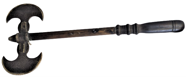 1970 TEBER ANTEP USTA YAPIMI ÜZERİ OSMANLICA YAZILI VE TUGRALI PİRİNC CİF TARAFLI BALTA  AHŞAP SAPLI  PİRİNC TEBER