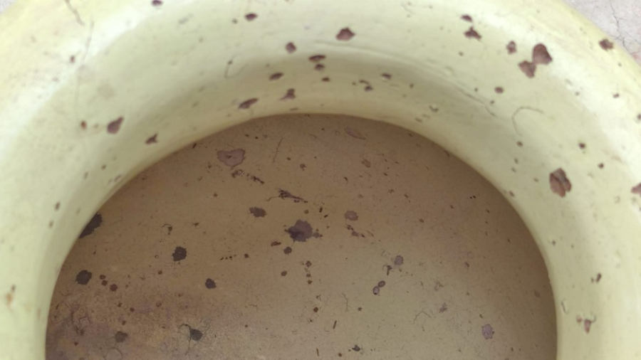 MARSİLYA  KUP İCERSİ  VE BOGAZ KISMI SARI SIRLI KÜP  BOYU 50 CM GÖBEK CAPI 45 CM CAPINDA SORUNSUZ KUP