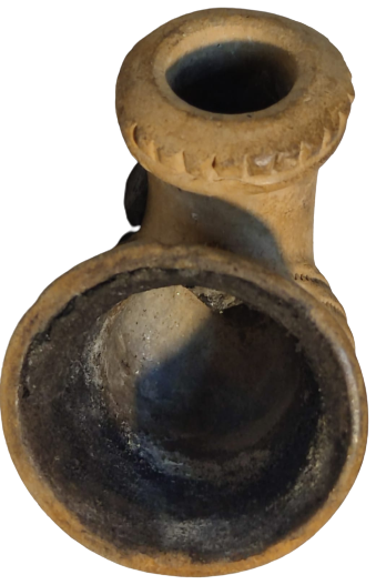 OSMANLI DAMGALI 19 YUZYIL KENARLAR İŞLEMELİ TOPHANE LÜLE TÜTÜN İÇME TOPRAK KİL İLE  EL YAPIM PİŞMİŞ FIRINLANMIŞ KİLDEN YAPILMA 