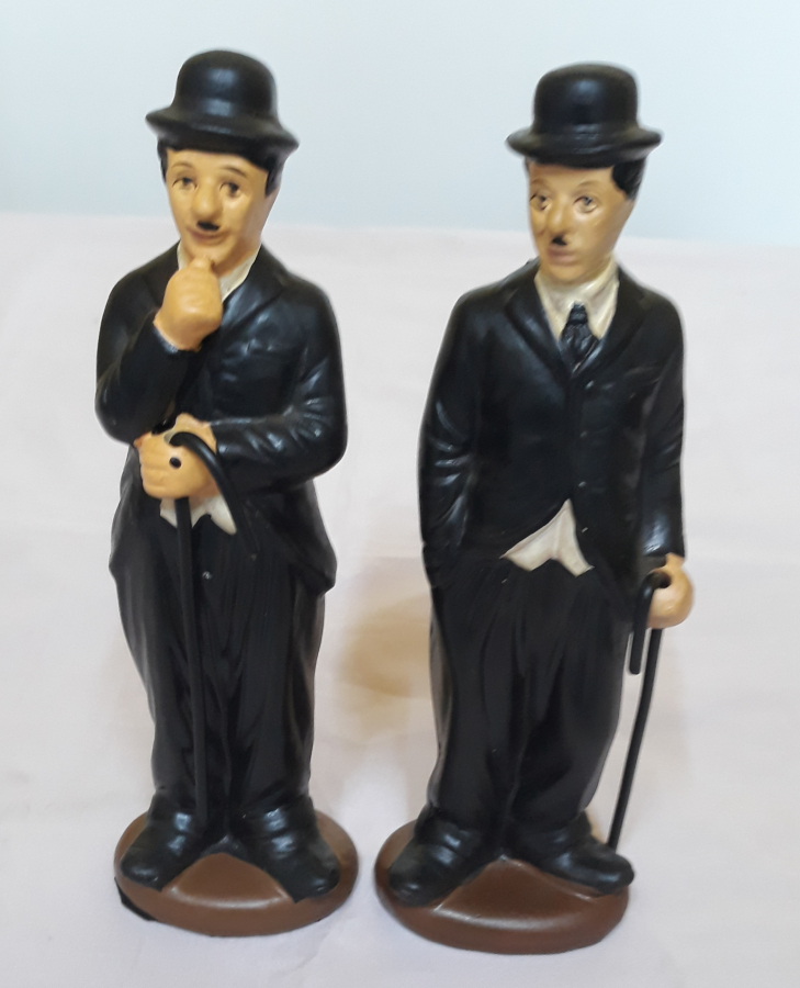 thumbCHARLİ CAPLİN TERRACOTA BİBLO BOY 18 CM 2 ADET
