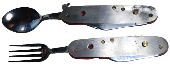 KAMP AVCI CAKI  COK FONKSİYONLU BİRBİRİNDEN AYRILABİLİR KASIK CATAL OLARAK KULLANILAN   VE CAKI TİRBUŞON KIRMIZI  RENKDE