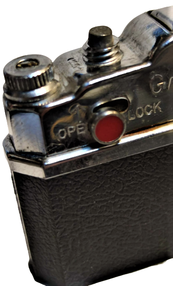 KKW PP 13449 MİNİ TRİPOT AYAKLI OBJEKTİFLİ FOTOĞRAF MAKİNESİ ŞEKLİNDE MEKANİK TAŞLI GAZLI CAKMAK LİGHTER JAPAN 1948