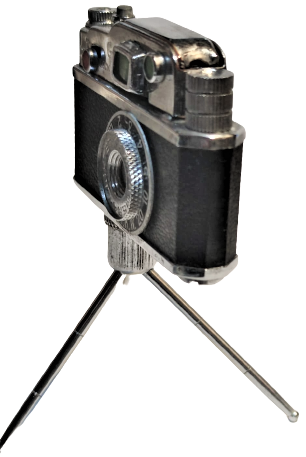 KKW PP 13449 MİNİ TRİPOT AYAKLI OBJEKTİFLİ FOTOĞRAF MAKİNESİ ŞEKLİNDE MEKANİK TAŞLI GAZLI CAKMAK LİGHTER JAPAN 1948