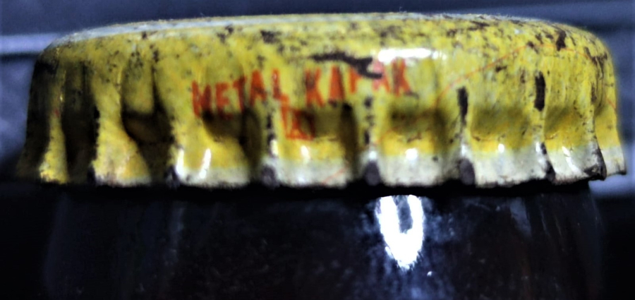 thumb2004 HAS MEYVE SUYU KAYISI ŞİŞESİ  KAPAGI ACILMAMIŞ İCERSİ  DOLU HAS HOLDİNG KAHVERENGİ ŞİŞE  200 GR METAL KAPAK KAPAGI UZERİNDE