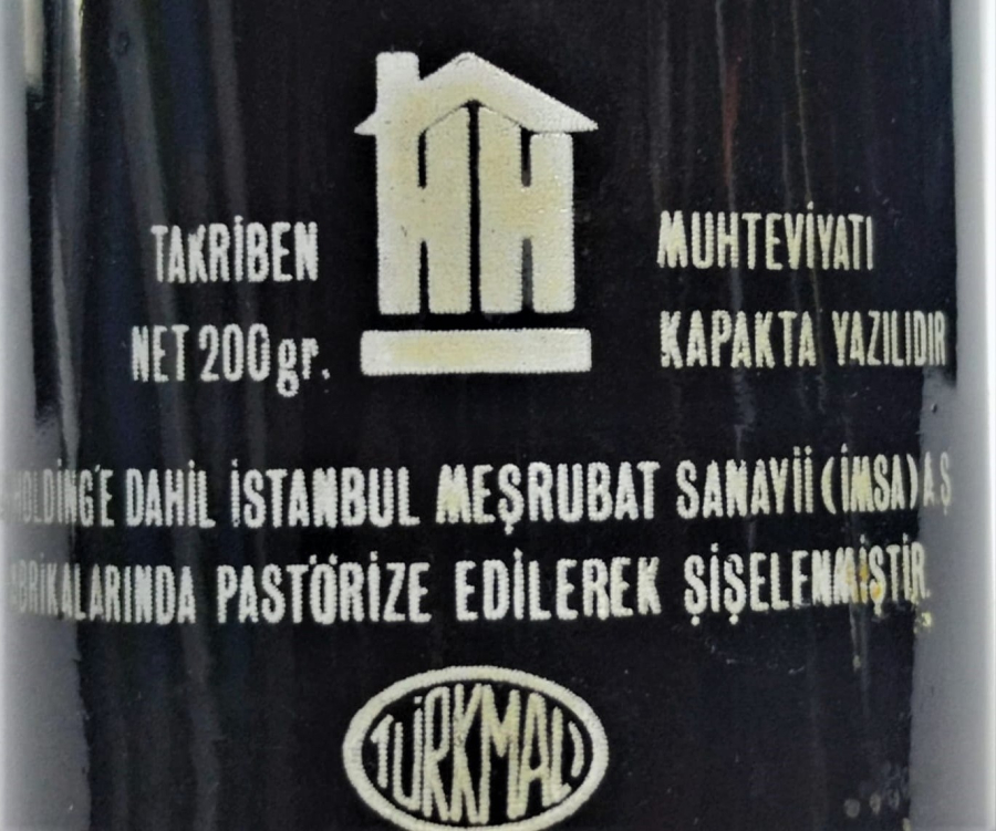 2004 HAS MEYVE SUYU KAYISI ŞİŞESİ  KAPAGI ACILMAMIŞ İCERSİ  DOLU HAS HOLDİNG KAHVERENGİ ŞİŞE  200 GR METAL KAPAK KAPAGI UZERİNDE