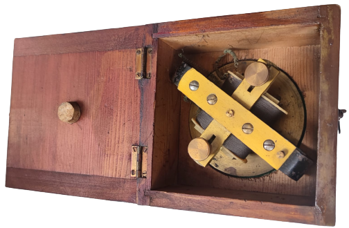 1864 TELEGRAPH WORKS SİLVERTOWN LONDON BİRİNCİ DUNYA ŞAVAŞINDA KULLANILAN TREN TELGRAF ALETİ MAVUN AGACINDAN KAPAKLI KUTUSUNDA