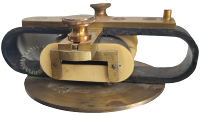 1864 TELEGRAPH WORKS SİLVERTOWN LONDON BİRİNCİ DUNYA ŞAVAŞINDA KULLANILAN TREN TELGRAF ALETİ MAVUN AGACINDAN KAPAKLI KUTUSUNDA