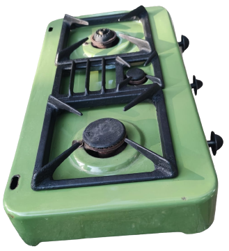 1970 AUER YEŞİL EMAYE KAPLAMA 3 GÖZ METAL OCAK DETANTÖR VE HORTUMU ÜZERİNDE