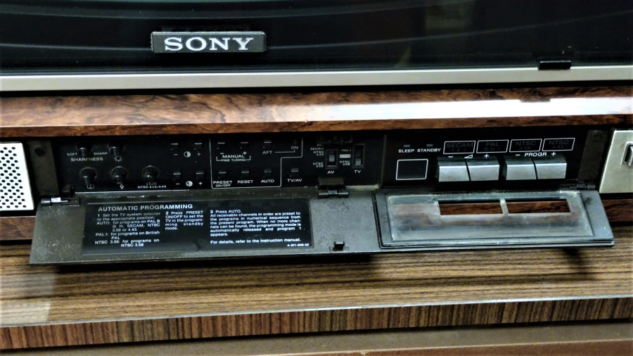 1980 SONY TRINITRON KV-2782ME7 COLOR TV  KUMANDALI AHŞAP KASA RENKLİ TELEVİZYON JAPAN 55 EKRAN 