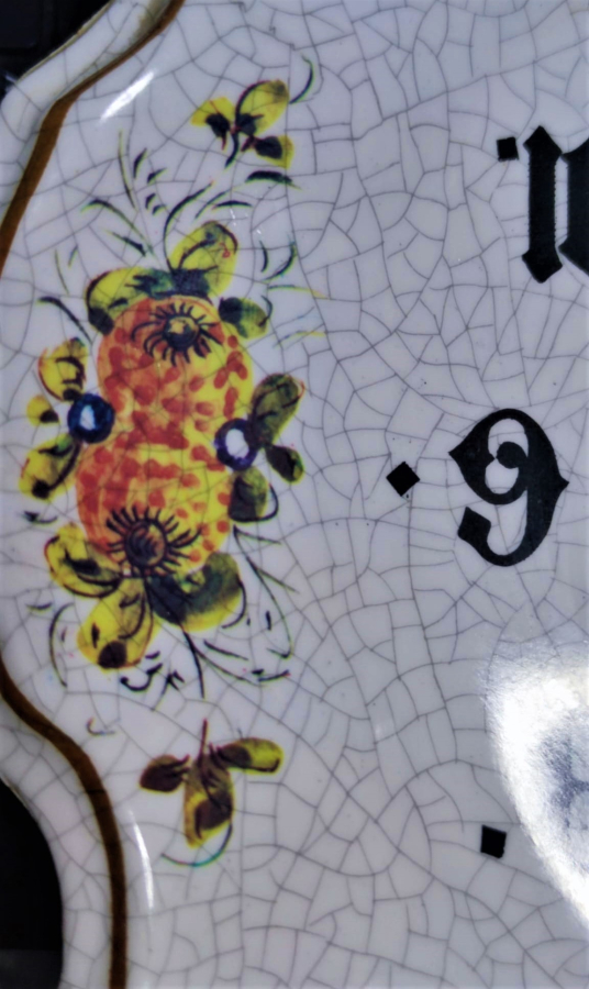 ALMAN MALI MELAMİN QUARTZ PİLLİ GÖBEK VE KENARLAR EL CİZİM CİCEK DESENLİ MUTFAK SAATİ 1960 LI YLLAR