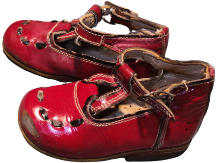 1960 KIRMIZI SİYAH ÜZERİ RUGAN DERİ TABANI KÖSELE  CİFT RENK DERİ DİKİŞLİ PARCALI TOKALI KIZ  COCUK İLK ADIM AYAKKABISI