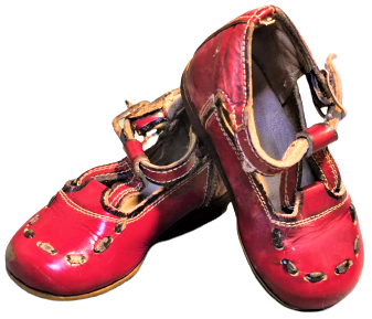 1960 KIRMIZI SİYAH ÜZERİ RUGAN DERİ TABANI KÖSELE  CİFT RENK DERİ DİKİŞLİ PARCALI TOKALI KIZ  COCUK İLK ADIM AYAKKABISI