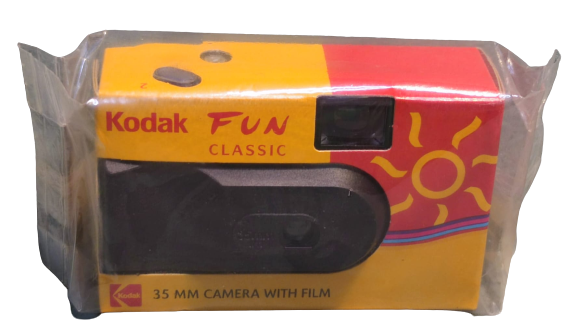 KODAK FUN CLASSIC KUTUSUNDA TEK KULLANIMLIK İÇERSİNDE FİLMİ BULUNAN FOTOGRAF MAKİNESİ CEK AT MODEL
