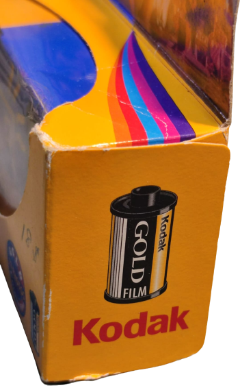 KODAK FUN FLASH  KUTUSUNDA TEK KULLANIMLIK İÇERSİNDE FİLMİ BULUNAN FOTOGRAF MAKİNESİ CEK AT MODEL