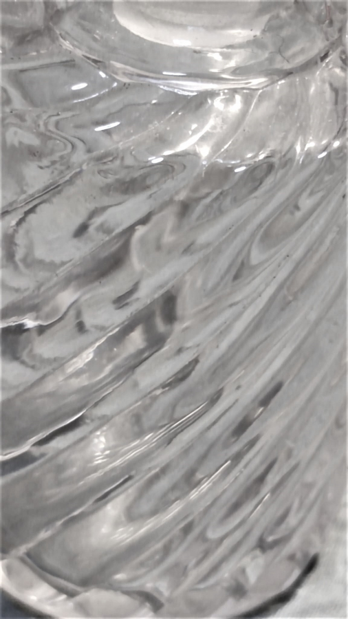 OSMANLI PAZARINA YAPILMIŞ CAM KAPAKLI DIŞI BURGULU FRANSIZ PARFUM ŞİŞESİ