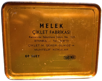 1960 KAPAKLI TENEKE ÜZERİ RESİMLİ ANKARA ATATÜRK HEYKELİ MELEK SAKIZ CİKLET KUTUSU