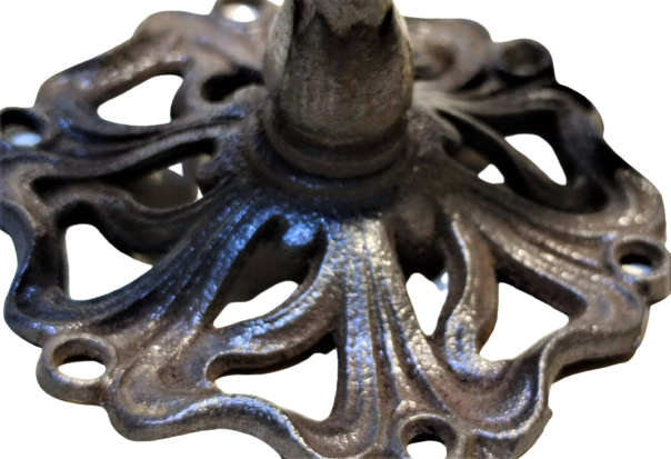 FRANSA OSMANLI PAZARINA YAPMIŞ OLDUGU ÜZERİ KABARTMA İŞLEMELİ  DÖKÜM MASA ÜZERİ DÖRT KALEM KOYMA STANDI