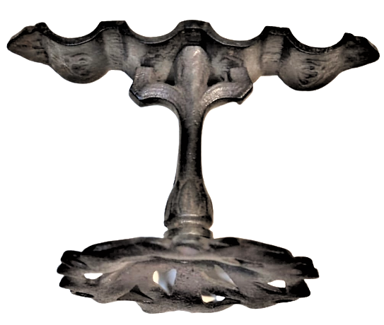 FRANSA OSMANLI PAZARINA YAPMIŞ OLDUGU ÜZERİ KABARTMA İŞLEMELİ  DÖKÜM MASA ÜZERİ DÖRT KALEM KOYMA STANDI