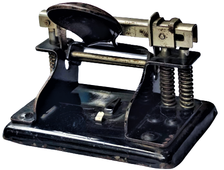 1930 FRANSIZ TÜRKİYE İCİN YAPILMIŞ CUMHURİYET BAŞI DELGEC SİYAH METAL CİFT ÖLCÜDE DELME AYARLI TÜRKİYE CUMHURİYETİ AY YILDIZ  İŞARETLİ