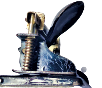 1930 FRANSIZ TÜRKİYE İCİN YAPILMIŞ CUMHURİYET BAŞI DELGEC SİYAH METAL CİFT ÖLCÜDE DELME AYARLI TÜRKİYE CUMHURİYETİ AY YILDIZ  İŞARETLİ