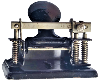 1930 FRANSIZ TÜRKİYE İCİN YAPILMIŞ CUMHURİYET BAŞI DELGEC SİYAH METAL CİFT ÖLCÜDE DELME AYARLI TÜRKİYE CUMHURİYETİ AY YILDIZ  İŞARETLİ