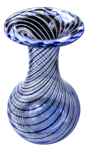 CEŞMİ BÜLBÜL EL YAPIM VAZO  MAVİNİN TONLARININ BEYAZIN İÇERSİNDE KIVRILARAK DANS ETMESİ