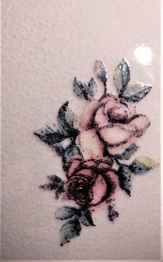 OSMANLI BEYAZ PORSELEN ÜZERİ CİCEKLİ KURE ŞEKLİNDE KAPI KOLU TOKMAK 2 ADET KARŞILIKLİ