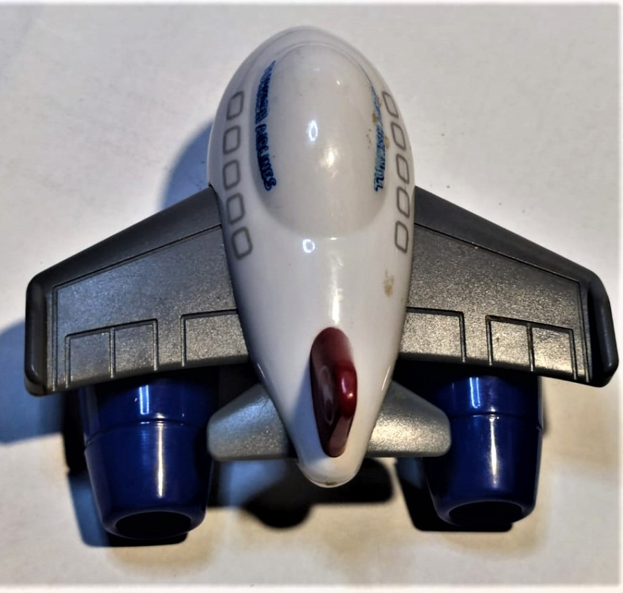 THY LEGOLU PLASTİK DÜRBUN UCAK OYUNCAK UÇAK TURKISH AIRLINES  ALTTA BULUNAN CİFT MOTOR KISMI DÜRBUN