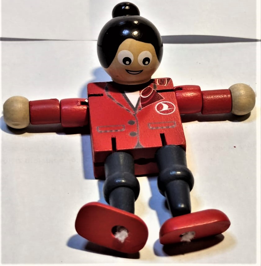 THY TÜRK HAVA YOLLARI LOGOLU PARÇALARA BÖLÜNEN HAREKETLİ AHŞAP EL BOYAMA  TURKISH AIRLINES OYUNCAK KABİN AMİRİ HOSTES