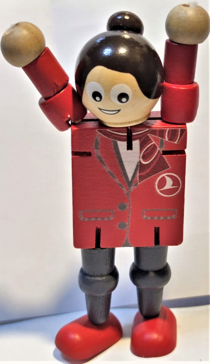 THY TÜRK HAVA YOLLARI LOGOLU PARÇALARA BÖLÜNEN HAREKETLİ AHŞAP EL BOYAMA  TURKISH AIRLINES OYUNCAK KABİN AMİRİ HOSTES