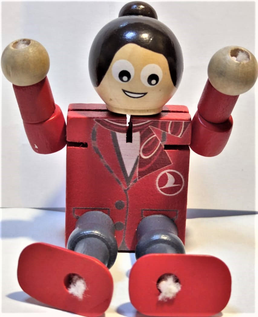 THY TÜRK HAVA YOLLARI LOGOLU PARÇALARA BÖLÜNEN HAREKETLİ AHŞAP EL BOYAMA  TURKISH AIRLINES OYUNCAK KABİN AMİRİ HOSTES