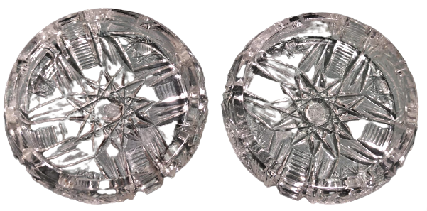 1970 İKİ ADET YUVARLAK FORMDA MASA SEHBA ÜZERİ KULLUK ŞEFFAF BİLLÜR CAM KRISTAL EL KESME CİFT KÜL TABLASI