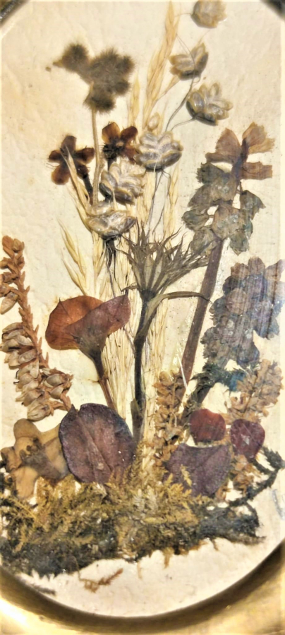 1960 İKEBANA SANAT ÖRNEGİ PİRİNC CERCEVESİNDE KURUTULMUŞ CİCEKLERLE YAPILMIŞ SANATCI İŞİ ORJİNAL CERCEVESİNDE