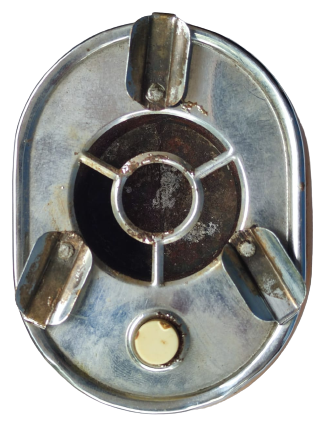 1970 METAL OVAL FORMDA KROM KAPAKLI ÜZERİNDEKİ DÜGMEYE BASINCA KAPAK KISMI ACILIR MAVİ RENKDE