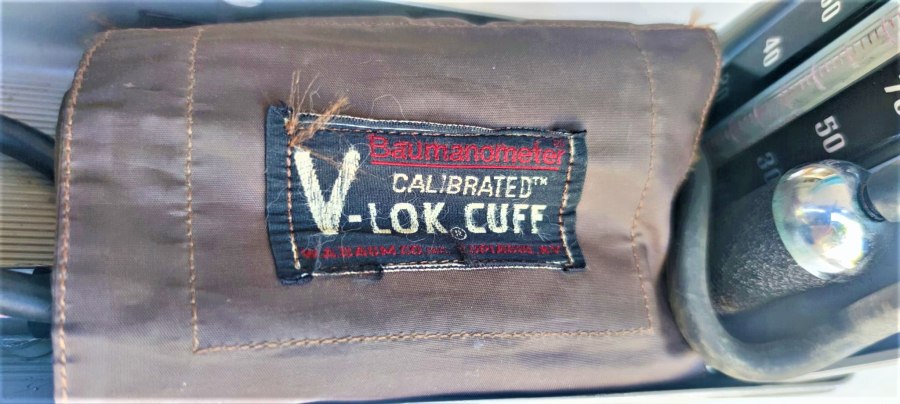 1920 BAUMANOMETER  KOMPAK MODEL BLOODPRESSURE STANDART CIVALI KADRAN MODELİ KAN BASINCI ÖLÇER TANSİYON ALETİ USA AMERİKAN