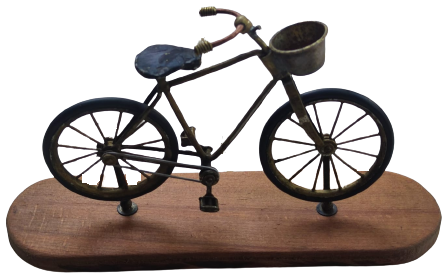 EL YAPIM MAKET BİSİKLET AHŞAP KAİDE ÜZERİNDE İKİ TEKERLEKLİ ÖNÜNDE SEPETİ BULUNAN BİSİKLET 