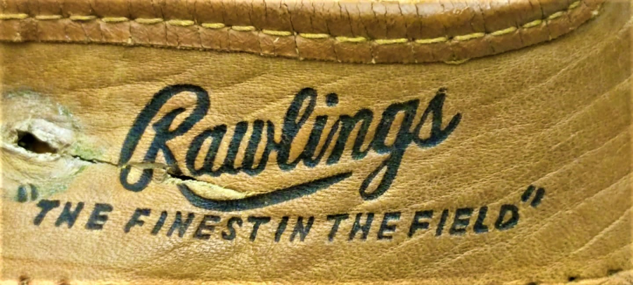 1960 USA RAWLİNGS THE FİNEST IN THE FIELD BEYZBOL ELDİVENİ PROFOSYENEL ELDE DİKİLMİŞ TAMAMI DERİ BAZI SPORCULARIN İSİMLERİ YAZMAKTA ÜZERİNDE