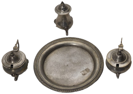 GÜMÜŞ KAPLAMA 4 PARÇADAN OLUŞAN MASA ÜZERİ ORJINAL TEPSİSİNDE  BAHARAT SERVİS TAKIMI