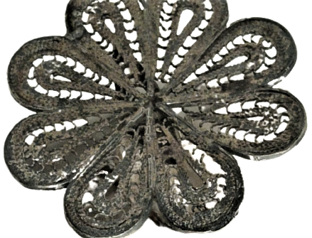 OSMANLI SAF GÜMÜŞ TELKARİ EL İŞCİLİKLİ CİCEK MOTİFLİ VE CİCEK AYAKLI  KİBRİTLİK 