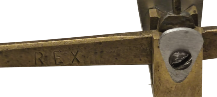 REX 2 HASSAS MEKANİK KEFELİ TERAZİ  METAL KISIMLAR PİRİNCDEN YAPILMIŞ AHŞAP KAİDELİ 