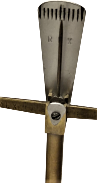 REX 2 HASSAS MEKANİK KEFELİ TERAZİ  METAL KISIMLAR PİRİNCDEN YAPILMIŞ AHŞAP KAİDELİ 