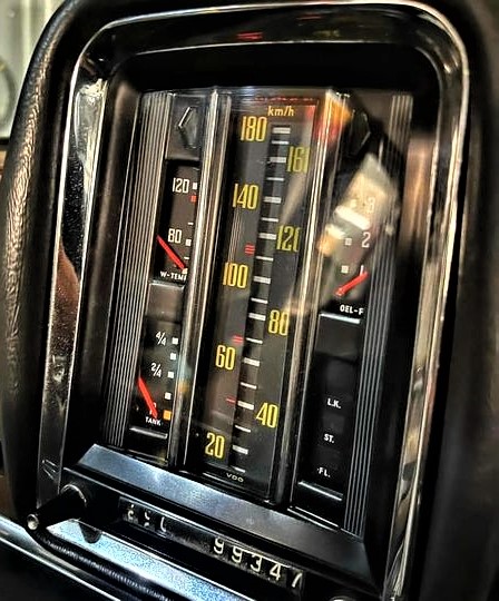 1960 MERCEDES ON TORPİDO  GÖSTERGE SAATİ KİLOMETRE HARARET YAG  BENZİN GÖSTERGELERİ KİLOMETRE SAATİ