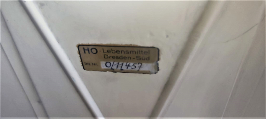 1920 LUMET ZİGARETTEN  AUOTOMAT METAL GÖVDE  BEŞ CEŞİT SİGARA SATIŞI SUNAN 2 MARK İLE CALISAN OTOMATİK  SIGARA SATIŞ MAKİNESİ