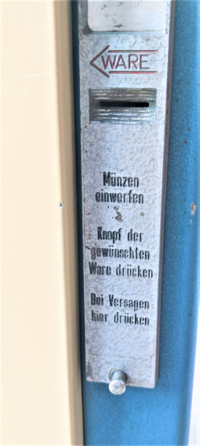 1920 LUMET ZİGARETTEN  AUOTOMAT METAL GÖVDE  BEŞ CEŞİT SİGARA SATIŞI SUNAN 2 MARK İLE CALISAN OTOMATİK  SIGARA SATIŞ MAKİNESİ