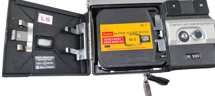 CANON AUTO ZOOM 518  SÜPER 8 FİLM CAMERA  CANADA USA  KARTUS KASETLİ MEKANIK FİLM CEKME MAKİNASI 